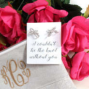 close up picture of a Monogrammed Bridesmaid Gift Set