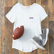 TCU Boyfriend T-Shirt in White with gray athleisure sneakers