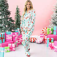 girl wearing monogrammed softspun pajamas in mint wonderland