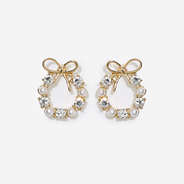 christmas earrings in gold wreath