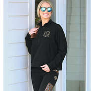 model wearing cheetah leggings