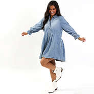 monogrammed Cowboy boots with jean dress