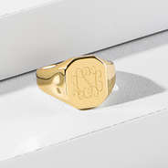 monogrammed signet ring in gold