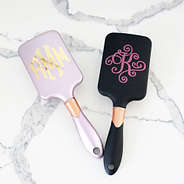 duo hairbrush in lavender and black