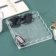scalloped valet tray with glasses and keys