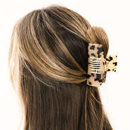 tortoise hair clip in hair