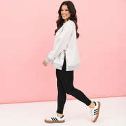 fleece sweatshirt on peyton with pink background