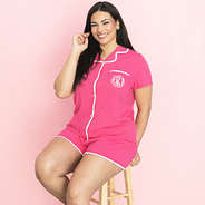 julia wearing classic sleep set in hot pink
