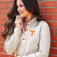 close up of tennessee heathered pullover tunic