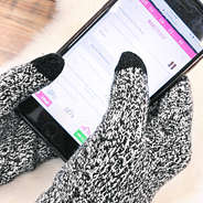 touchscreen friendly knit gloves in black