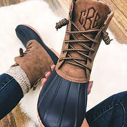 navy duck boot selfie