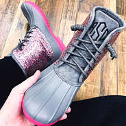 confetti duck boot selfie