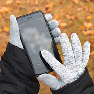 tech friendly heathered gloves with iphone