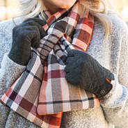 quilted gloves with reversible scarf
