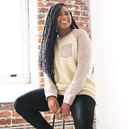 Raglan Sweatshirt Sherpa outfit with faux leather leggings
