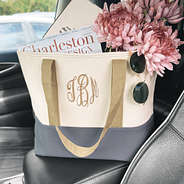 Savannah Tote in car