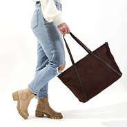 outfit of the day with sued tote in studio