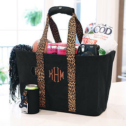 https://images.marleylilly.com/profiles/ml-product-list/product/88369/ML9-black-market-basket-on-counter-with-koolie.jpg