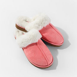 Sherpa Slippers in Pink