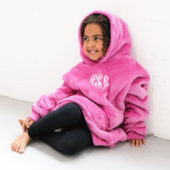 hot pink kids blanket hoodie on aubri with hood