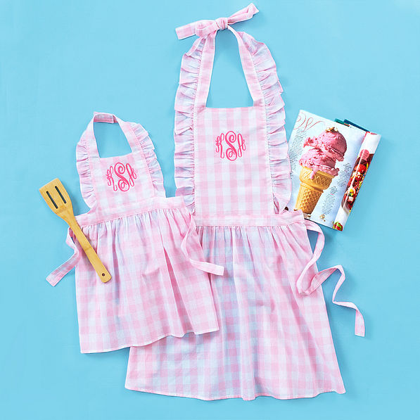 mom and me matching aprons