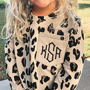 kids leopard sweatshirt pocket detail