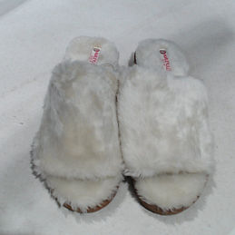 BLOOPER SHOES: BLANK Fuzzy Slippers